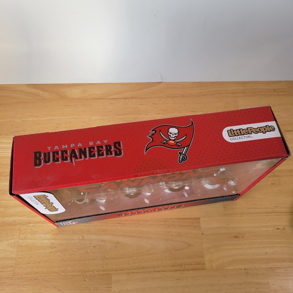 Tampa Bay Buccaneers Fisher-Price Little People Fire the Cannons NFL Collectible - Picture 5 of 7